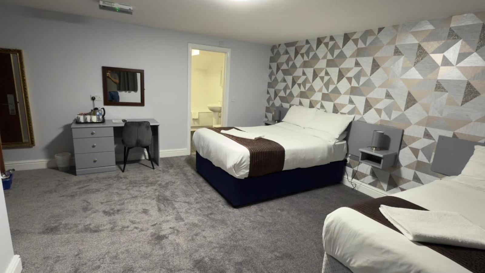 The Terrace Lodge Hotel Yeovil Exterior foto